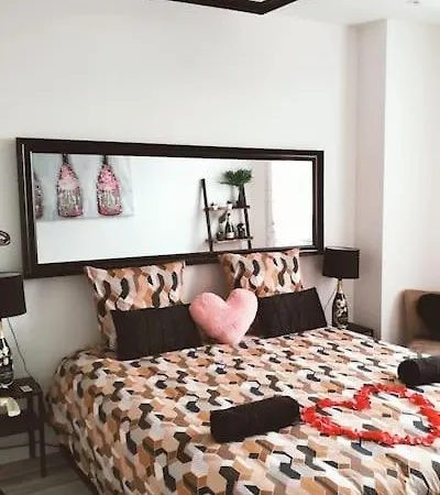 Appartement Terrasse, Parking, Massage, Jacuzzi, Centre, Wifi *